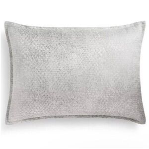 Hotel Collection Tessellate Pair of Standard Shams Silver NWT